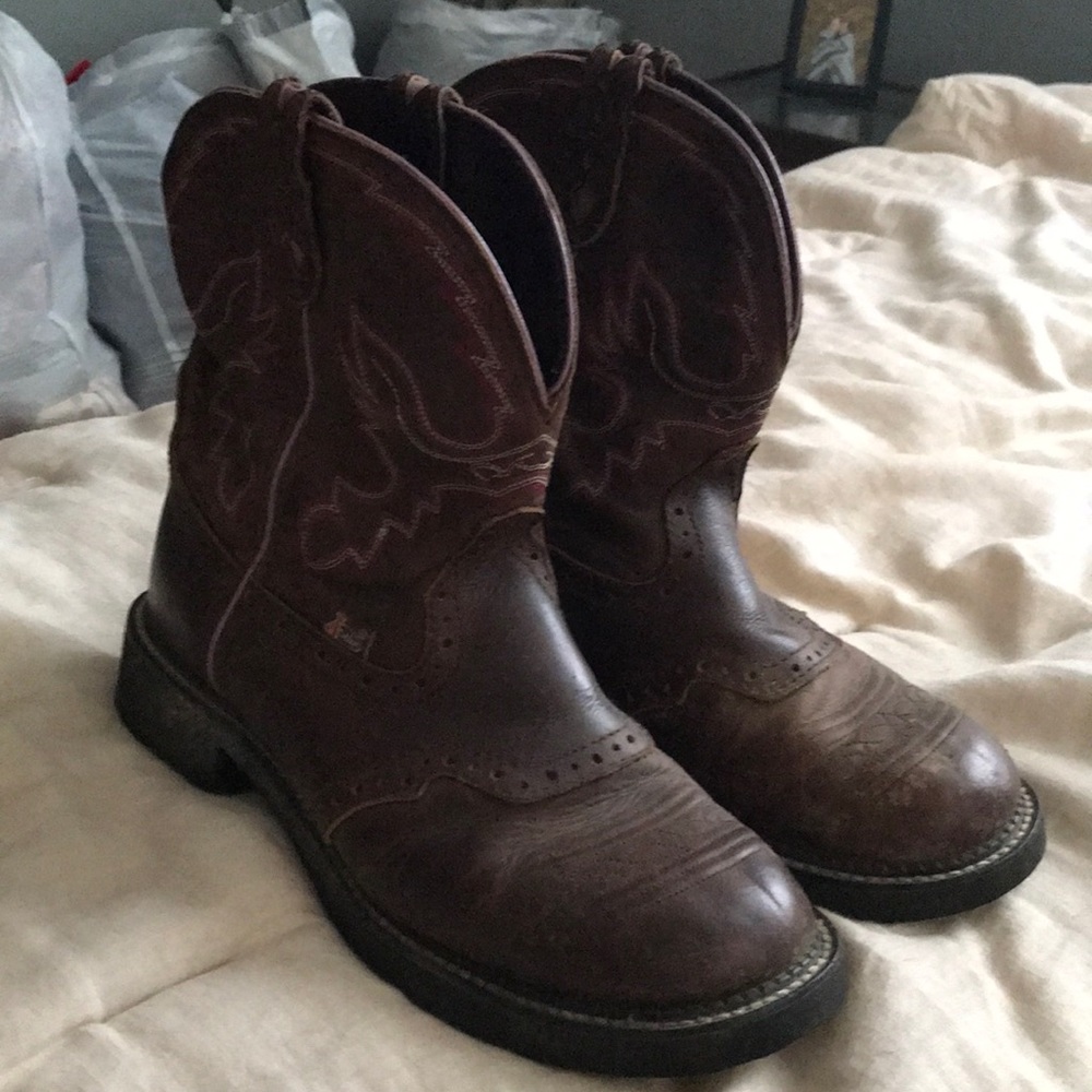 Justin Cowboy Boots